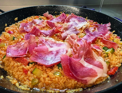 L’arroz au jambon ibérique et morçon, préparé à la Maison