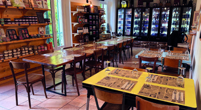 La salle et son mobilier convivial